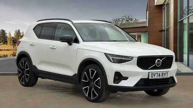 Used 2025 Volvo XC40 Ultra SUV | £35,995 (Expensive) - Image 1/4