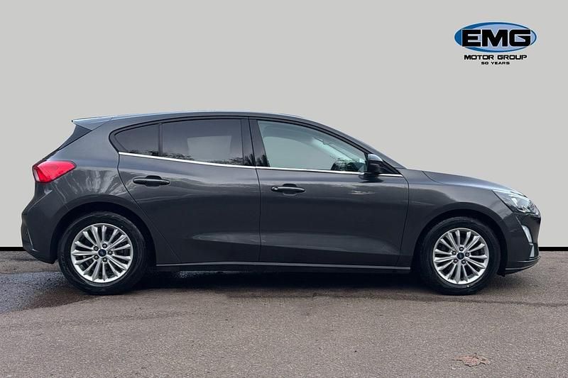 Used Ford Focus Titanium 150 HP (110 kW) 2020 Grey Hatchback