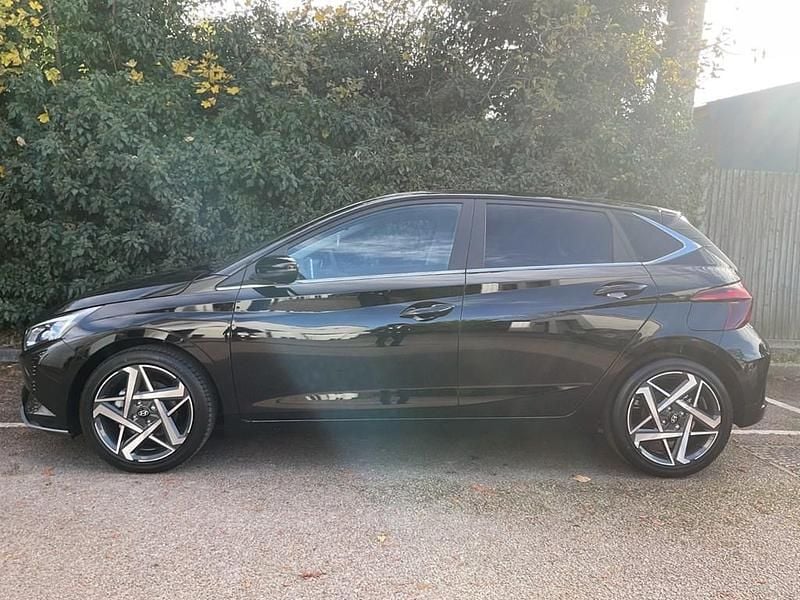 New Hyundai i20 Premium 101 HP (74 kW) 2025 Phantom black Hatchback