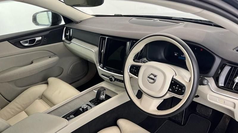 Used Volvo V60 Plus 194 HP (142 kW) 2025 Blue Estate