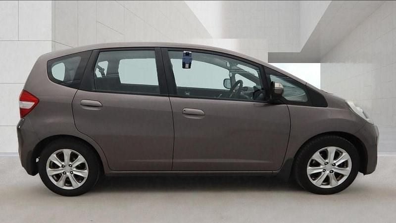 Used Honda Jazz ES 2011 Silver Hatchback