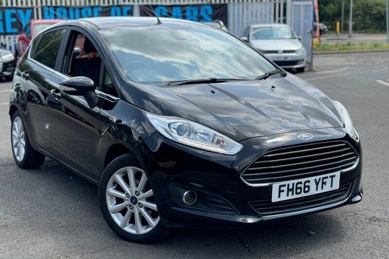 Black Used 2017 Ford Fiesta Titanium Hatchback | £5,990 (Super price) - Image 1/1