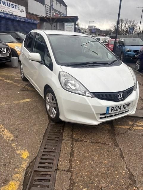 Used Honda Jazz ES 99 HP (72 kW) 2014 White Hatchback