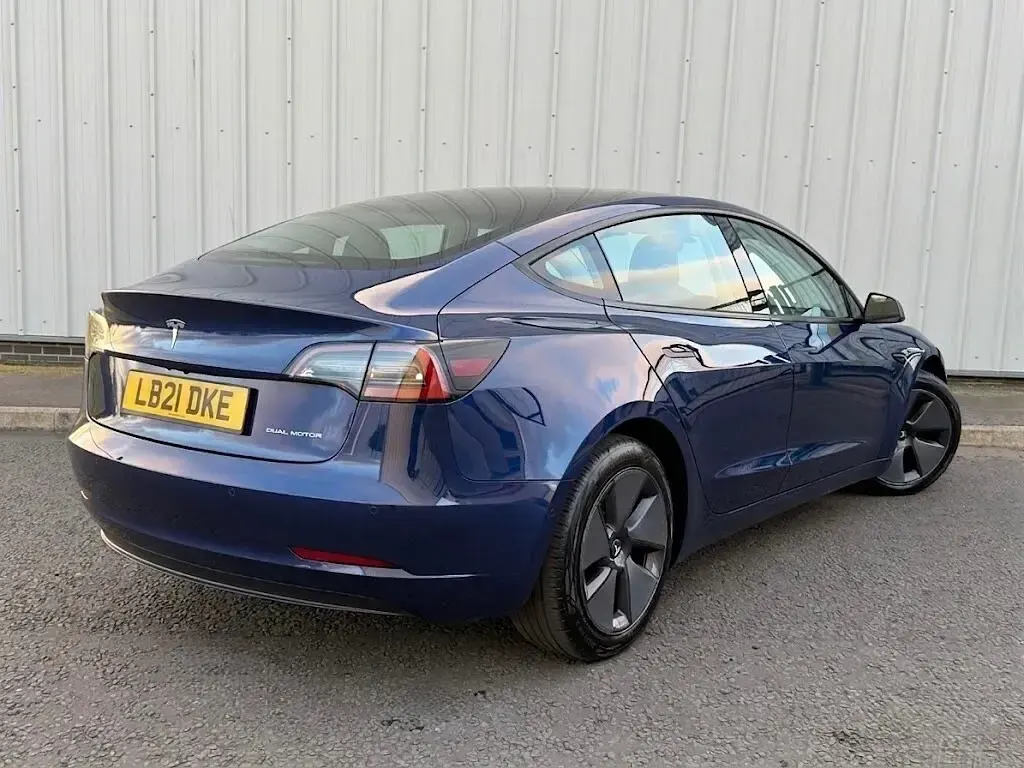Used Tesla Model 3 Long Range AWD 366 kW (498 HP) 2021 Blue Sedan