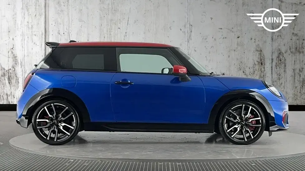 New Mini John Cooper Works Hatch 228 HP (167 kW) 2025 Blue Hatchback