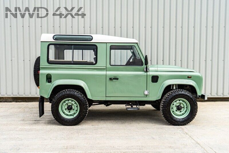 Used Land Rover Defender 120 HP (88 kW) 2004 Blue SUV