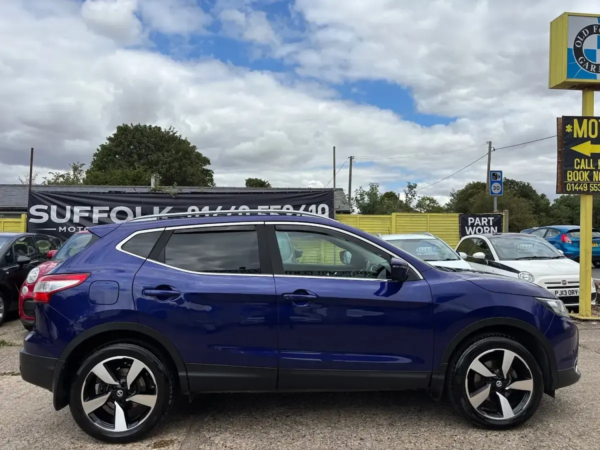 Used Nissan Qashqai N-Connecta 110 HP (80 kW) 2016 Blue SUV