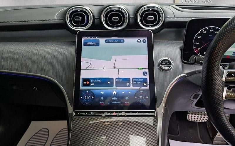 Used Mercedes GLC300 AMG Line Premium Plus 258 HP (189 kW) 2025 Estate