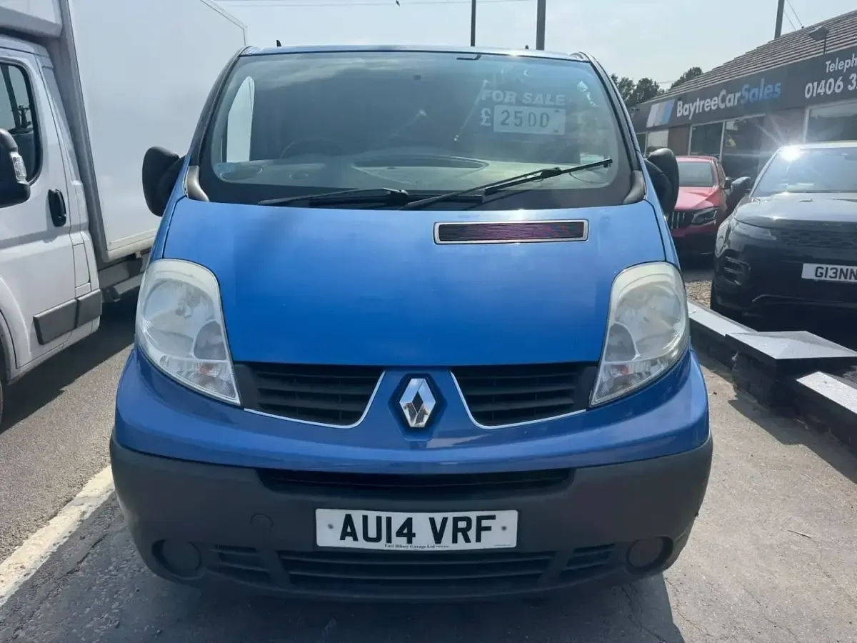 Used Renault Trafic 115 HP (84 kW) 2014 Blue MPV