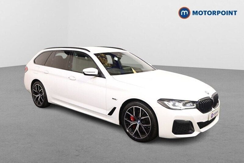 White Used 2022 BMW 530e M Sport Estate | £28,599 (Good price) - Image 1/4