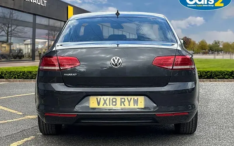 Second-hand VW Passat Business 120 CP (88 kW) 2018 Gri Berlinǎ