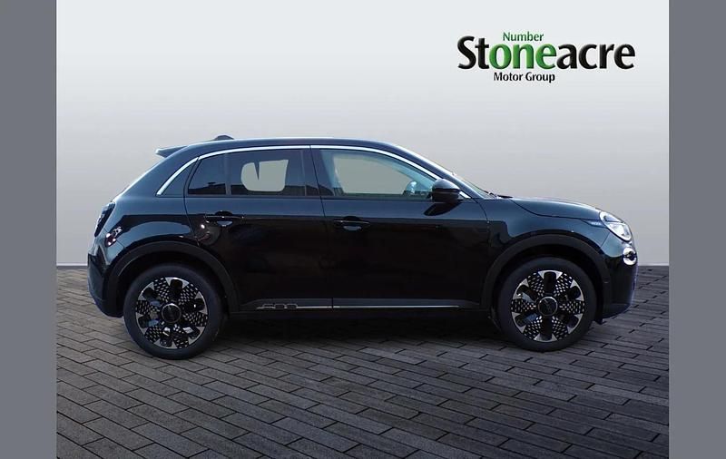 New Fiat 600 La Prima 99 HP (72 kW) 2025 Black SUV