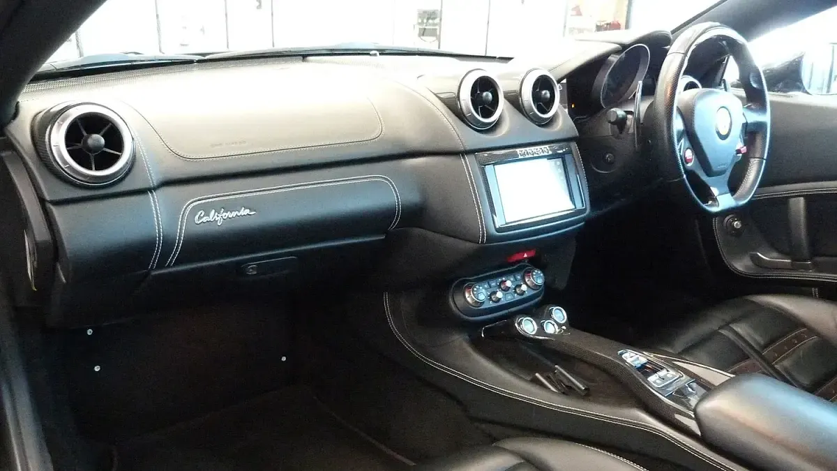 Used Ferrari California 490 HP (360 kW) 2013 Black Cabriolet