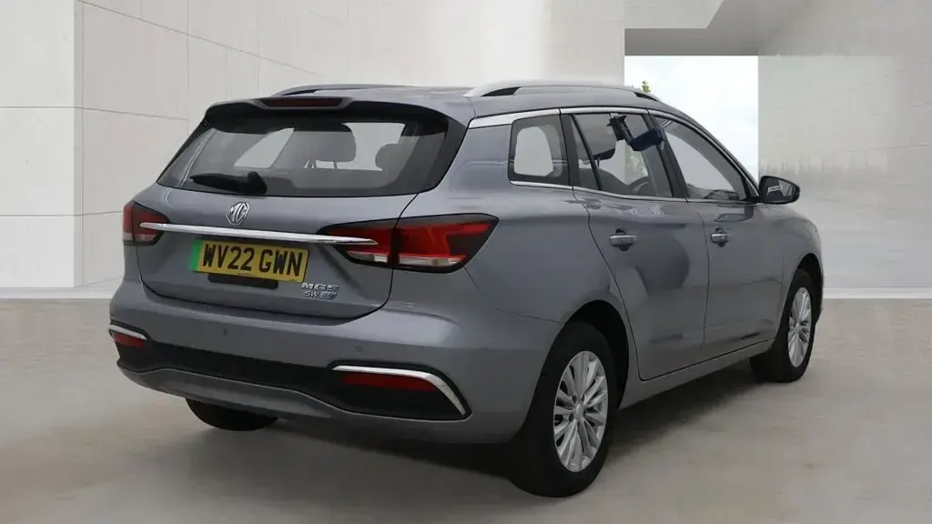 Used MG MG5 EV Exclusive 114 kW (156 HP) 2022 Silver Estate
