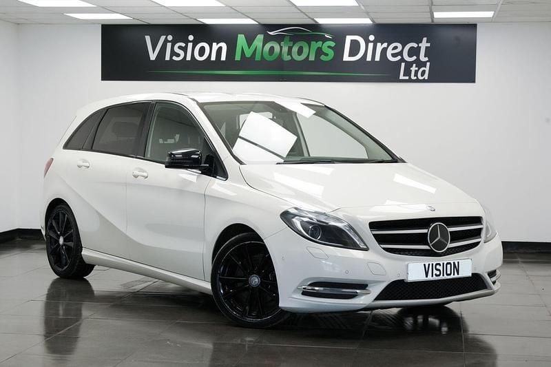 White Used 2014 Mercedes B180 MPV | £4,480 (Good price) - Image 1/3