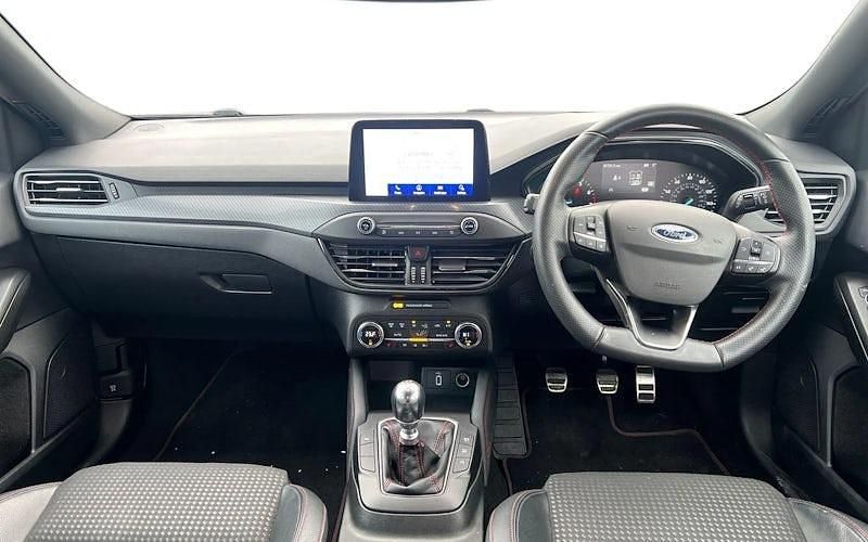 Used Ford Focus ST-Line X 125 HP (91 kW) 2020 Red Hatchback