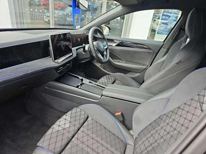 Used VW Passat 150 HP (110 kW) 2025 Estate