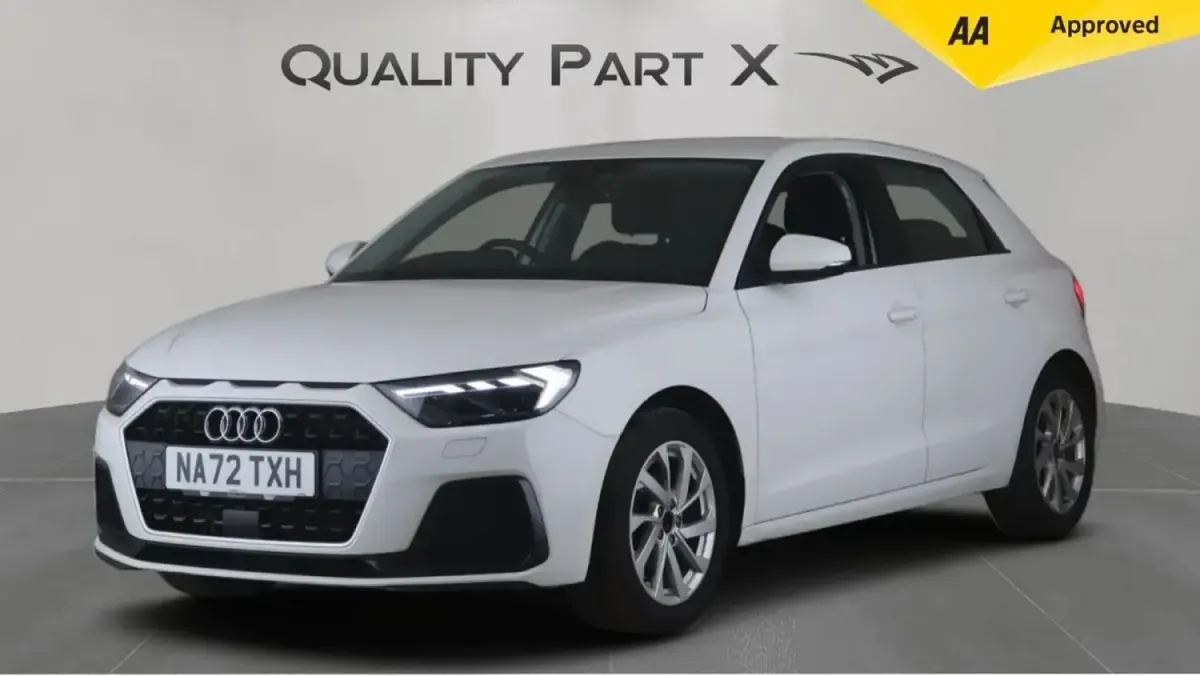 Usado Audi A1 Sportback Sport 110 HP (80 kW) 2023 Branco Citadino