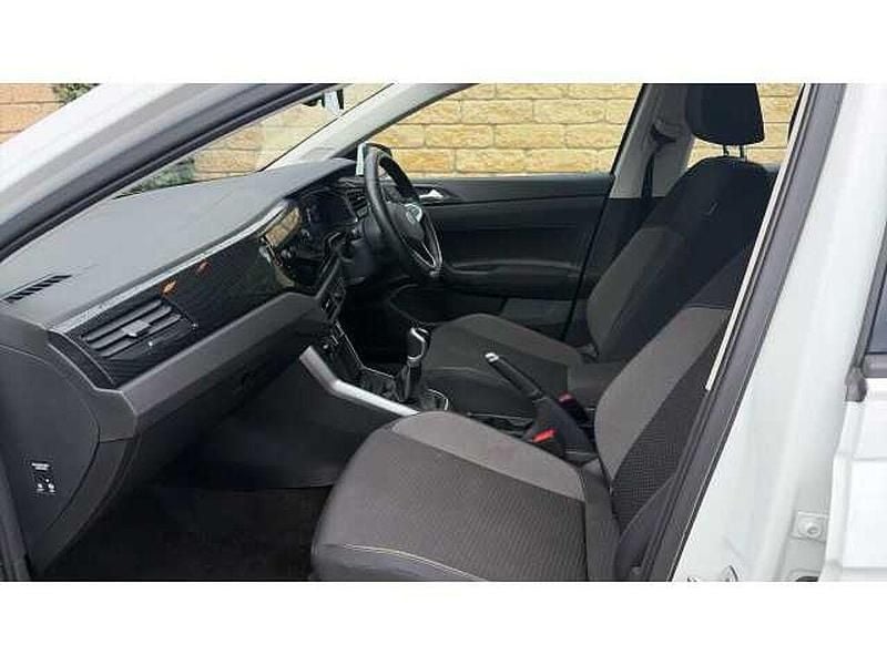 Used VW Polo Life 80 HP (58 kW) 2023 White Hatchback