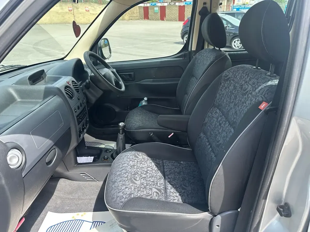 Used Peugeot Partner Quiksilver 2006 Silver MPV