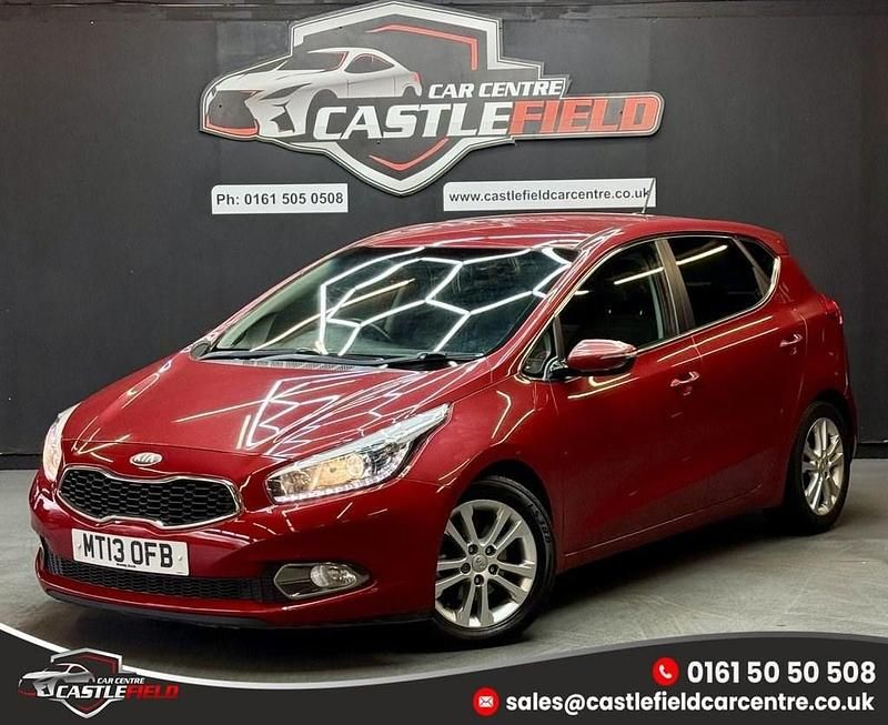 Used Kia Ceed 2013 Red Hatchback