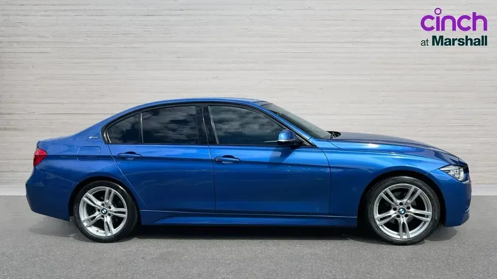 Begagnad BMW 330e M Sport 252 HK (185 kW) 2016 Blå