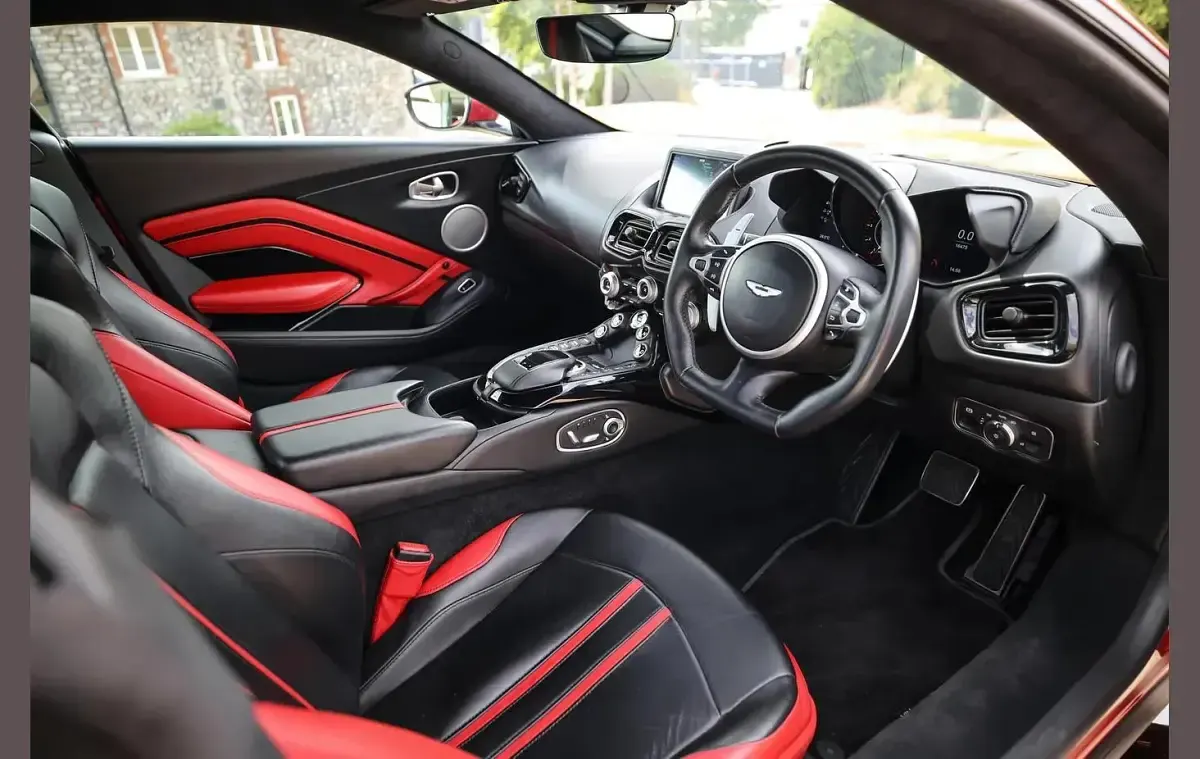 Used Aston Martin Vantage 502 HP (369 kW) 2019 Red Coupe