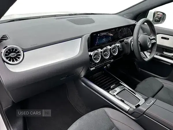 New Mercedes GLA200 Executive 163 HP (119 kW) 2025 White SUV