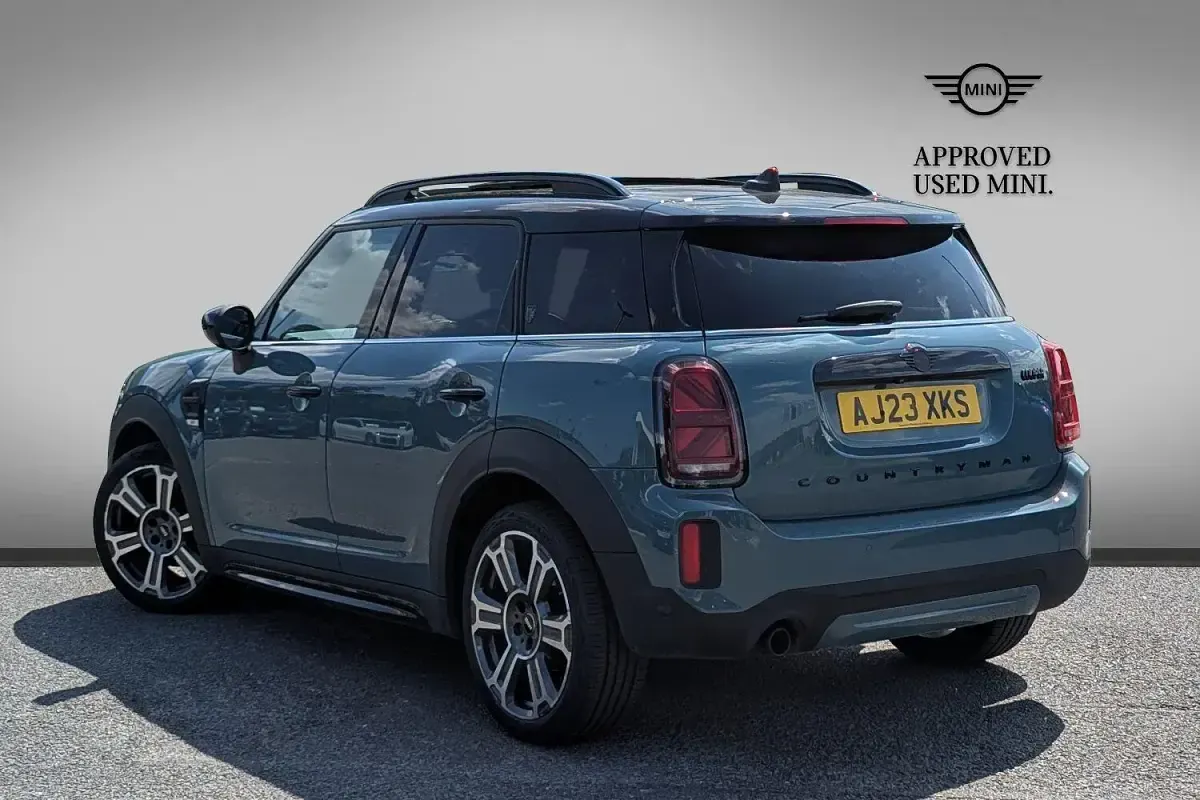 Used Mini Cooper Countryman Exclusive 134 HP (98 kW) 2023 Green SUV