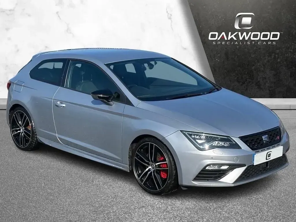 Begagnad Seat Leon CUPRA 300 HK (220 kW) 2018 Silver Sportkupé