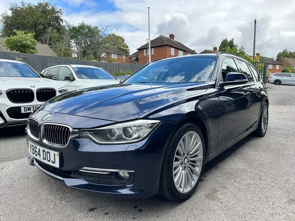 Used BMW 318 Luxury Line 140 HP (102 kW) 2014 Blue Estate
