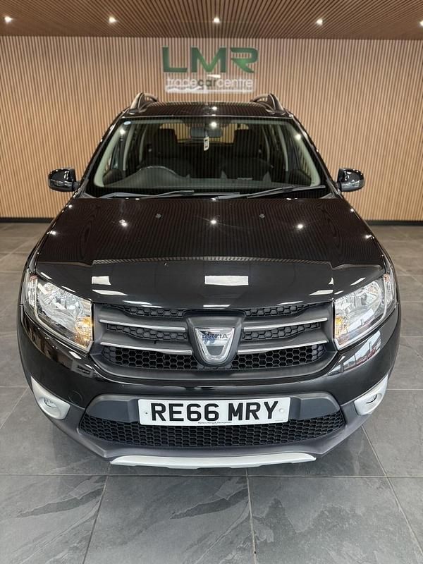 Used Dacia Sandero Lauréate 90 HP (66 kW) 2016 Black Hatchback