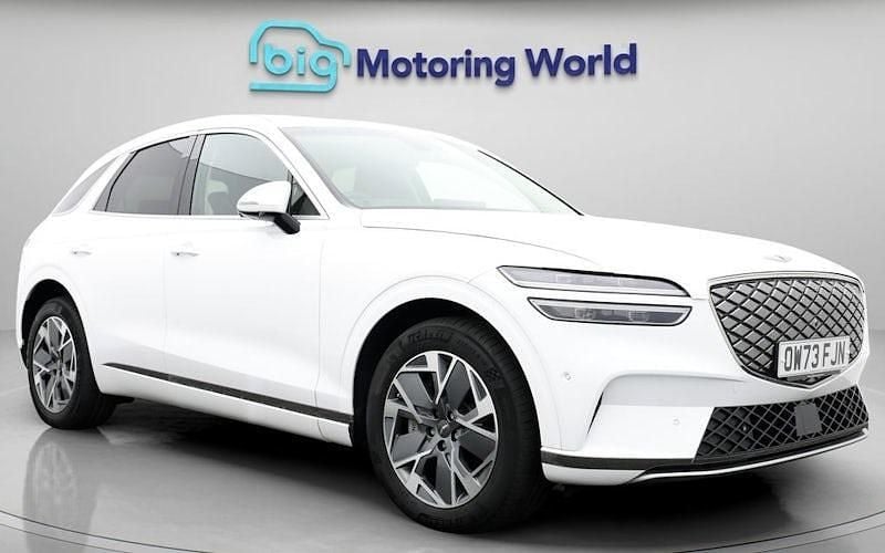 Used Genesis GV70 Sport 359 kW (489 HP) 2023 White SUV