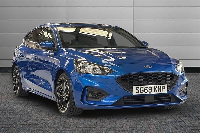 Desert island blue Used 2020 Ford Focus ST-Line X Hatchback | £11,799 (Fair price) - Image 1/2