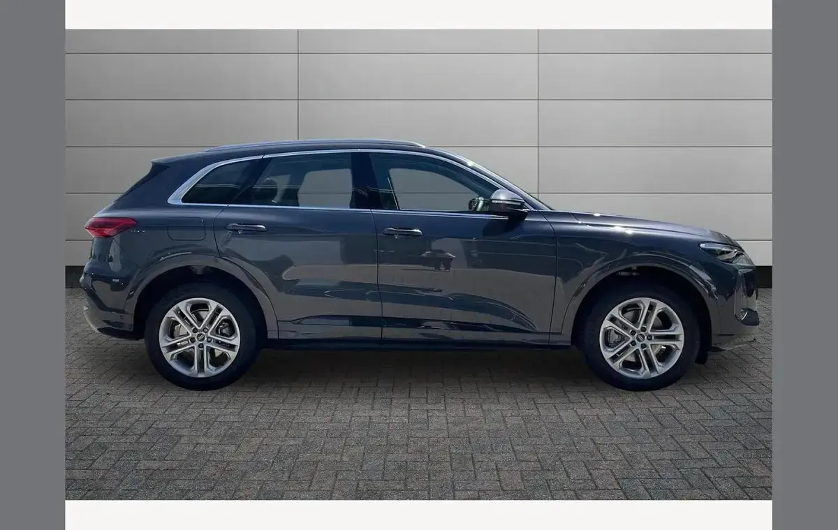 Used Audi Q5 Sport 204 HP (150 kW) 2026 Volcano grey SUV