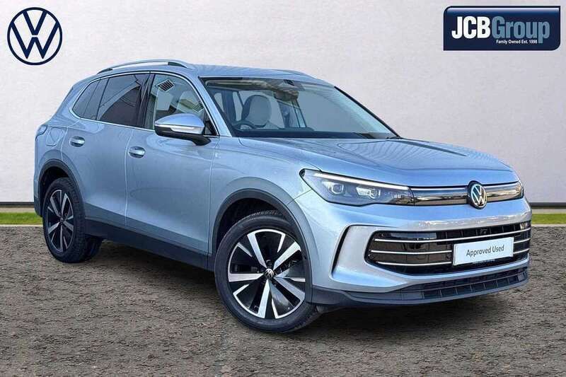 Silver Used 2024 VW Tiguan Elegance SUV | £33,490 (Expensive) - Image 1/4