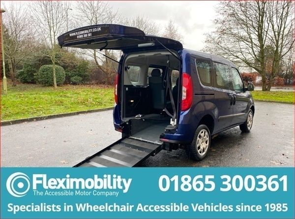Blue Used 2016 Fiat Doblò Easy MPV | £8,250 (A bit pricey) - Image 1/1