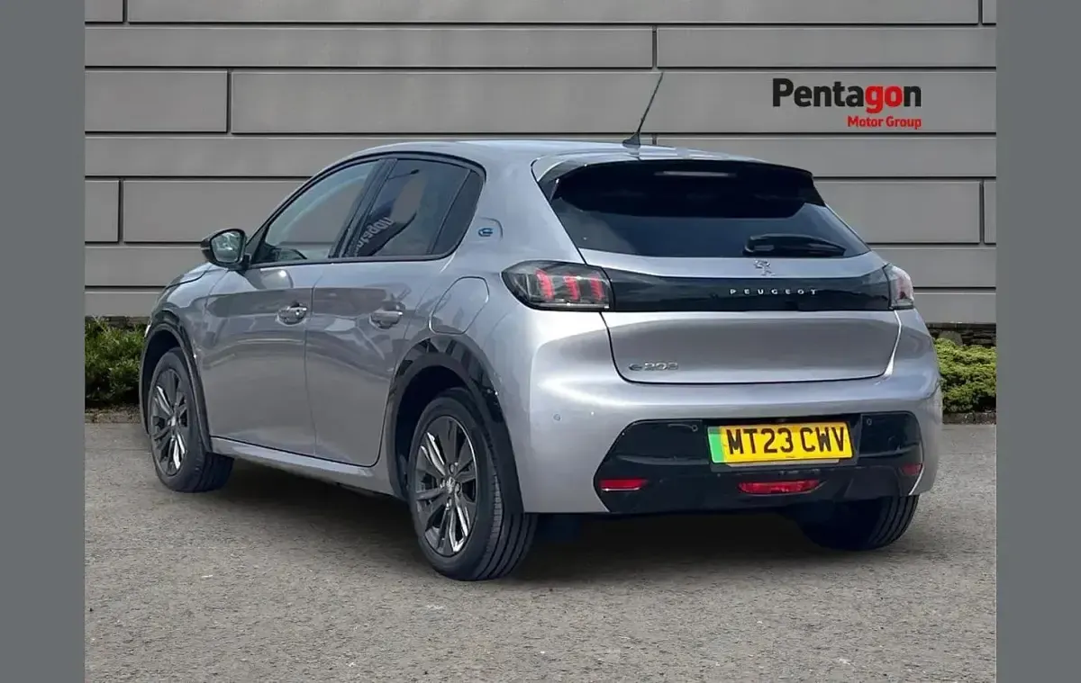 Used Peugeot e-208 Allure+ 100 kW (136 HP) 2023 Grey Hatchback