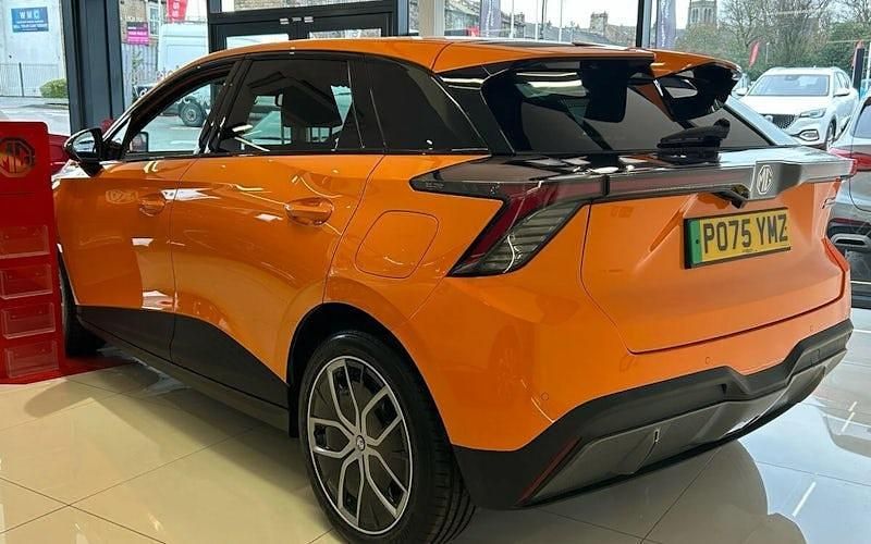 New MG MG4 EV Trophy 150 kW (204 HP) 2025 Orange Hatchback
