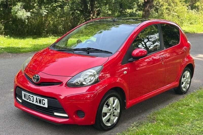 Multicoloured Used 2013 Toyota Aygo Style Hatchback | £2,795 (Fair price) - Image 1/1