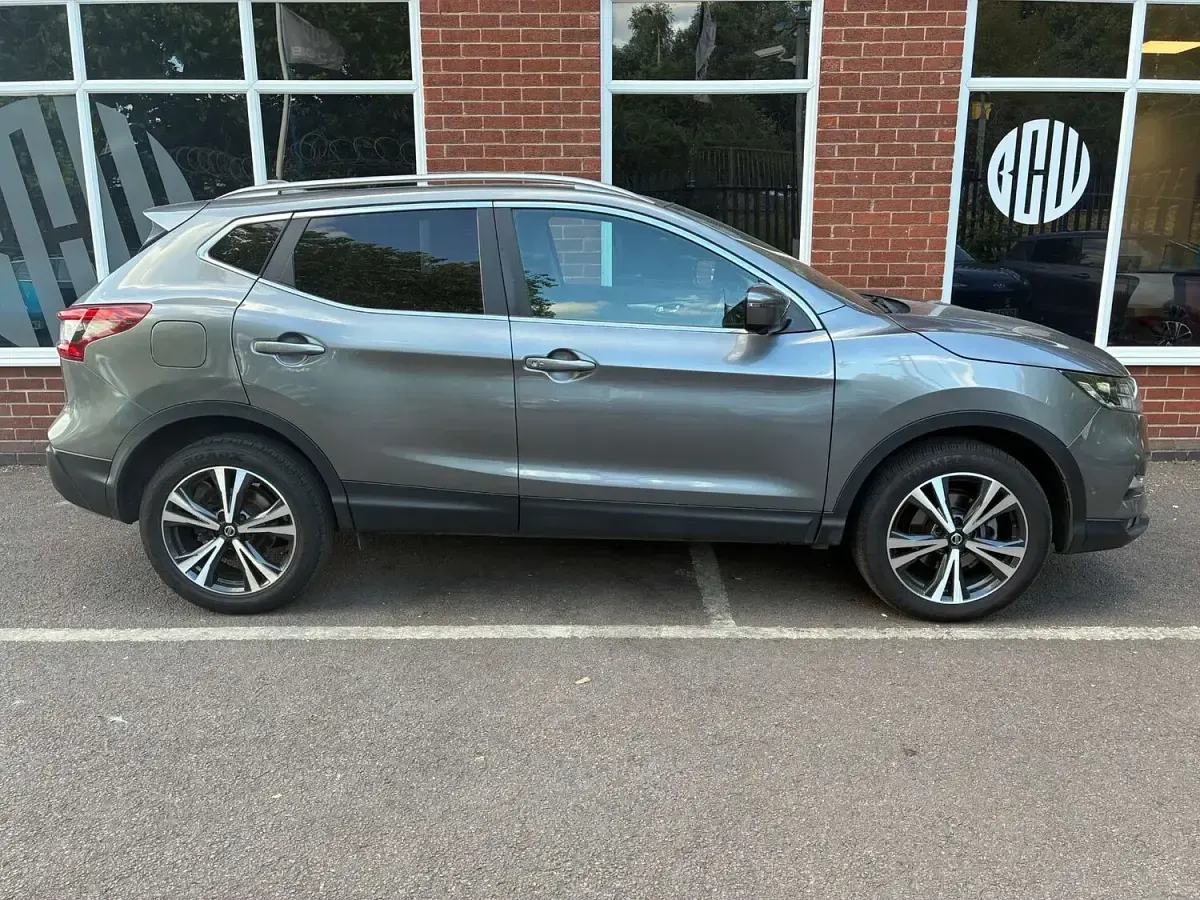 Used Nissan Qashqai N-Connecta 160 HP (117 kW) 2019 Grey SUV