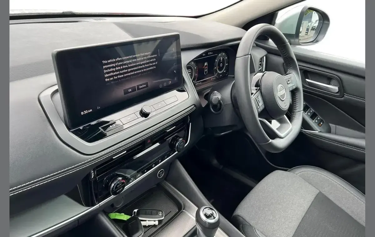 Used Nissan Qashqai N-Connecta 138 HP (101 kW) 2024 Silver SUV