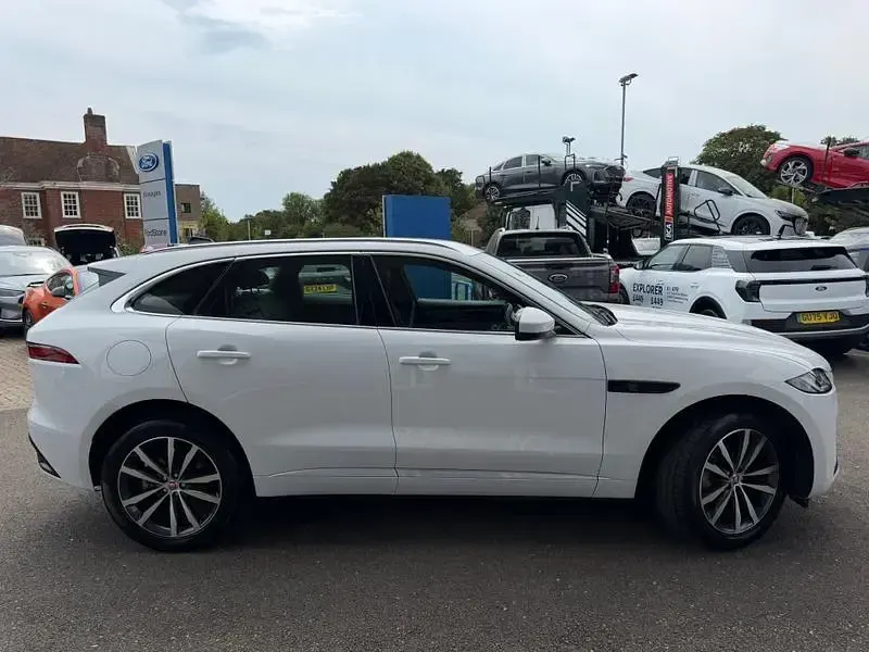 Used Jaguar F-Pace R-Dynamic 204 HP (150 kW) 2023 White SUV