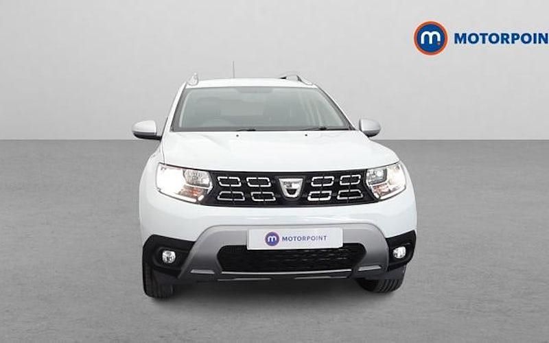 Used Dacia Duster Comfort 101 HP (74 kW) 2020 White SUV