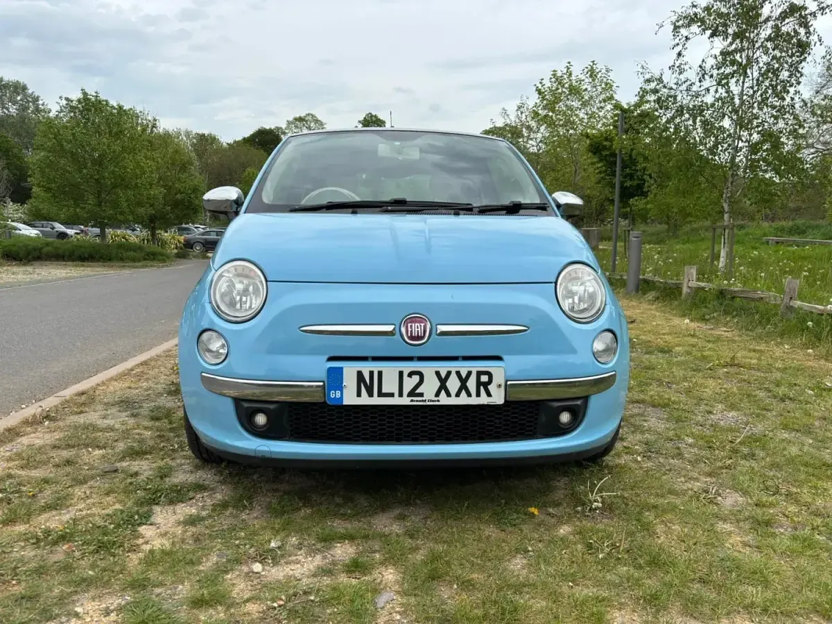 Usado Fiat 500 Lounge 69 CV (50 kW) 2012 Azul Utilitario