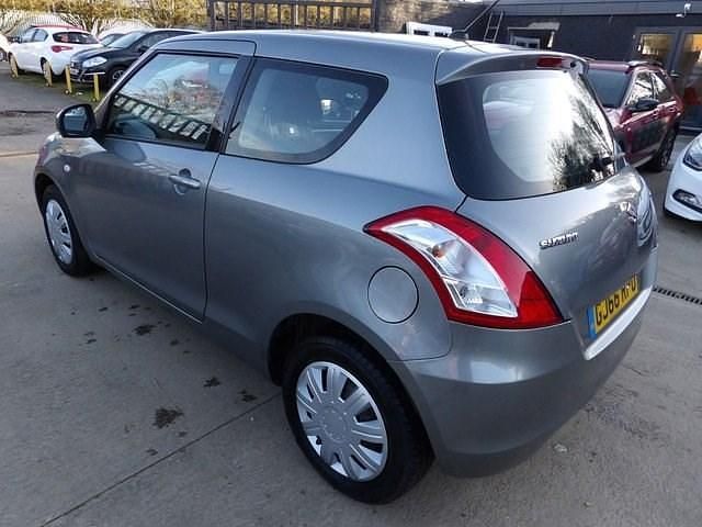 Used Suzuki Swift 94 HP (69 kW) 2016 Grey Hatchback