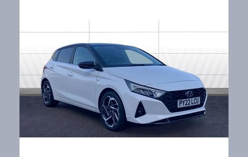 Used Hyundai i20 Ultimate 99 HP (72 kW) 2022 White Hatchback