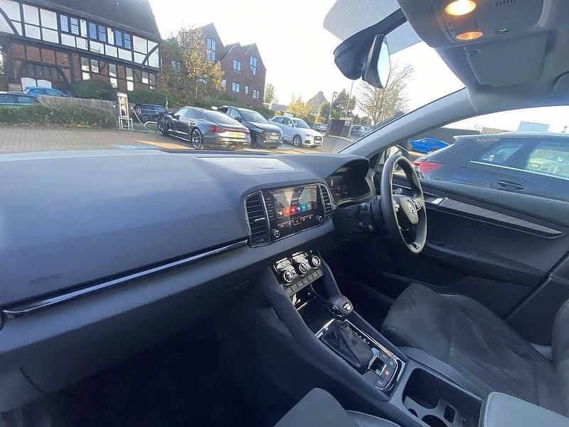 Used Skoda Karoq SE L 150 HP (110 kW) 2023 White SUV