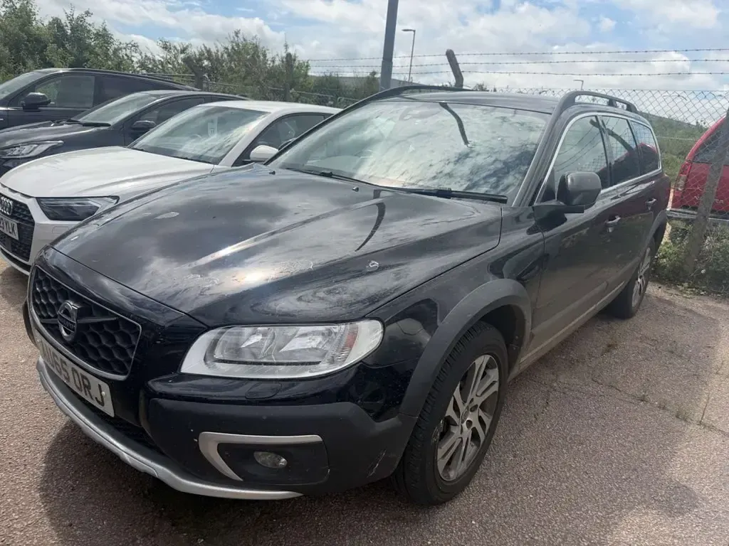 Used Volvo XC70 SE 181 HP (133 kW) 2015 Black Estate