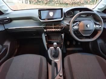 Used Peugeot 208 Style 101 HP (74 kW) 2025 White Hatchback